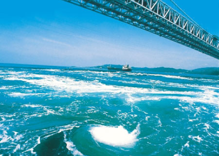鳴門海峡「大鳴門橋とうず潮」【徳島県】